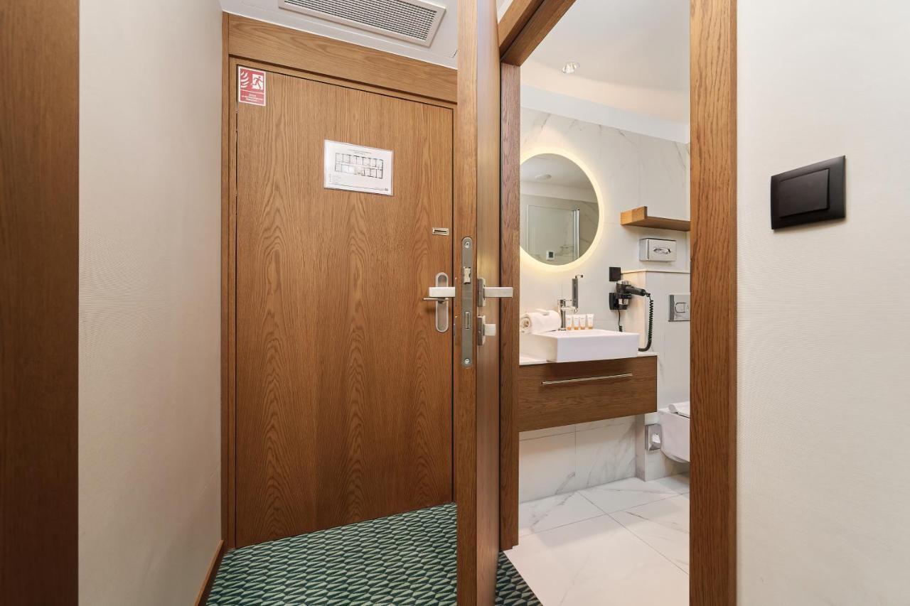 Gwarna Aparthotel City Center Wroclaw By Noclegi Renters Extérieur photo